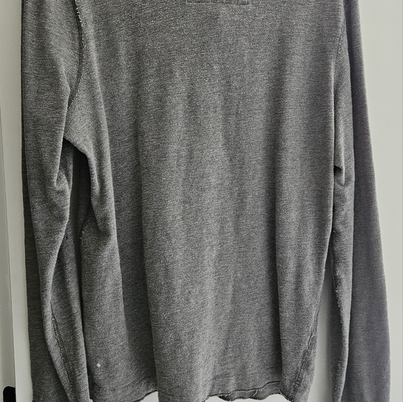 Hollister long sleeve - Picture 4 of 4
